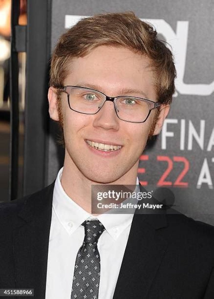 Aaron Christian Howles Net Worth