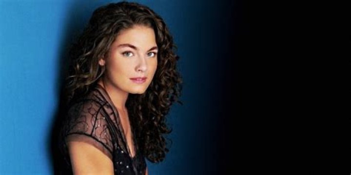 Alexa Davalos (Actress) Net Worth