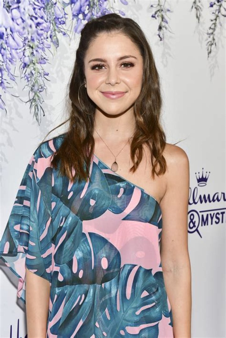 Ali Vega Net Worth