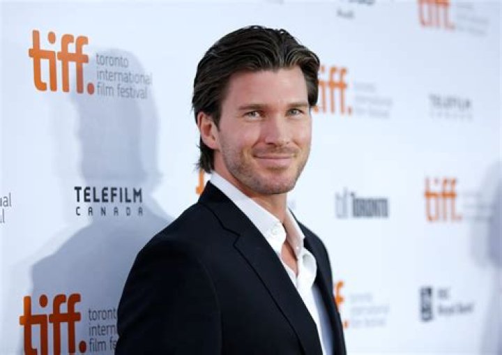 Christopher Russell Net Worth