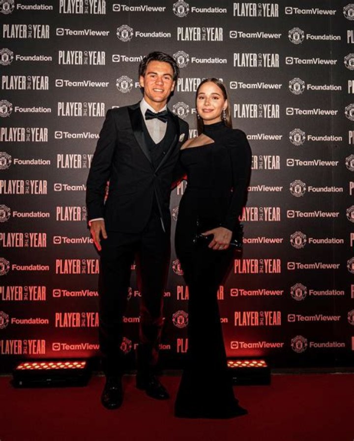 Discover Cami Garcia, Facundo Pellistri's Girlfriend, Whose Instagram Photos Are Going Viral - SarkariResult