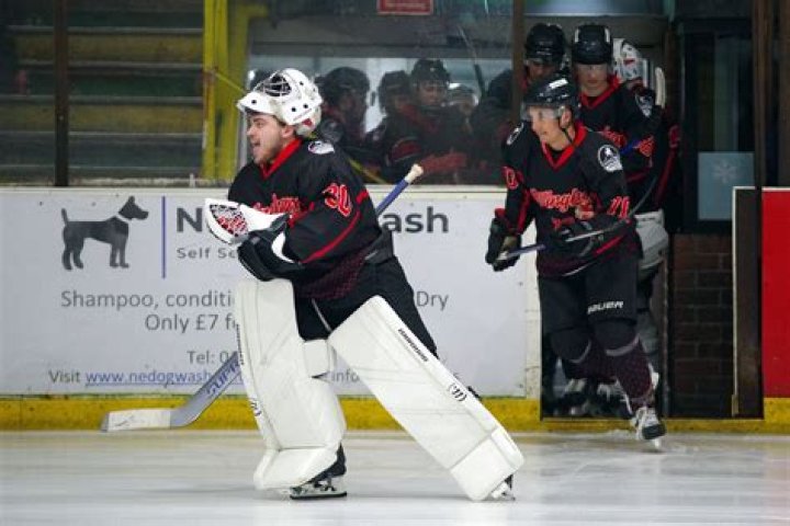 George Brown (ice hockey)