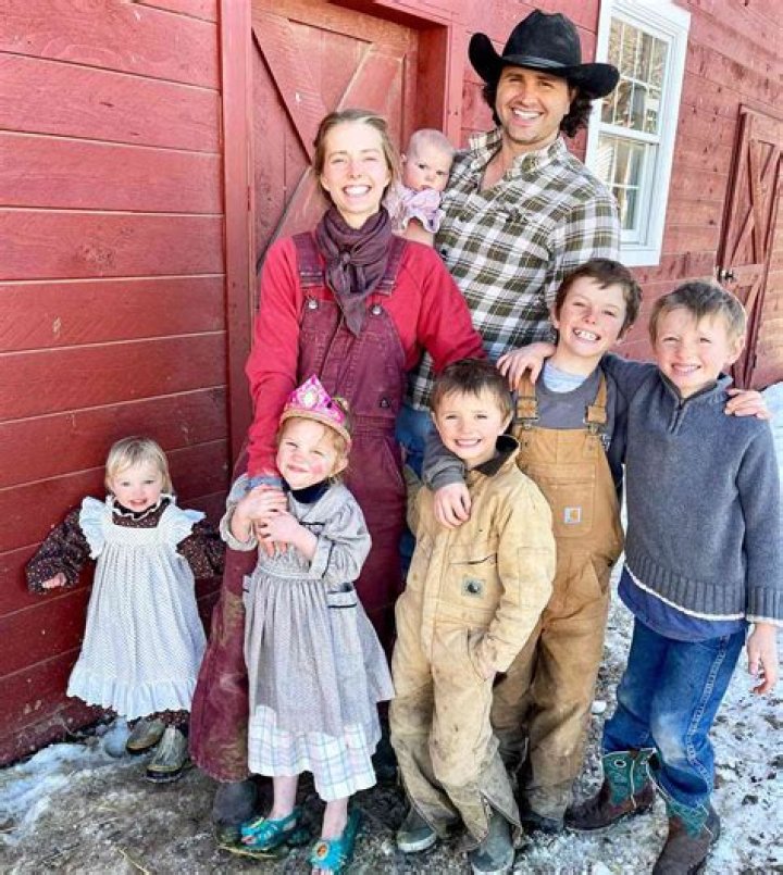 How Old Is Hannah Neeleman? Ballerina Farm Drama Explored As Influencer's Set To Welcome Her 8th Child - SarkariResult