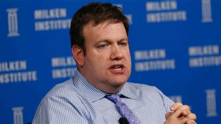 Is Frank Luntz Married to Wife? Or Dating a Girlfriend?