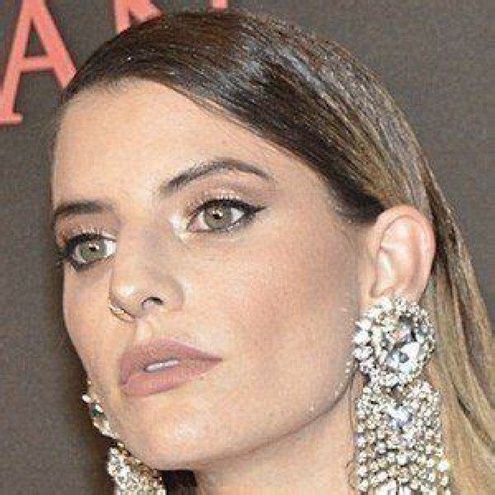 Juliet Simms Net Worth