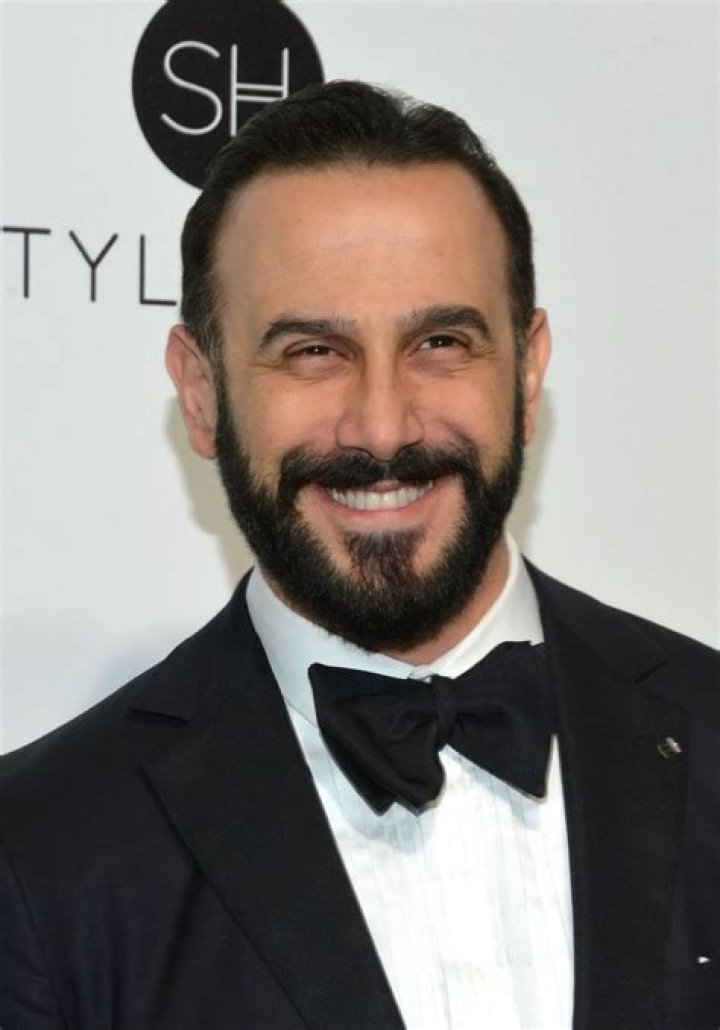 Kosai Khauli Net Worth