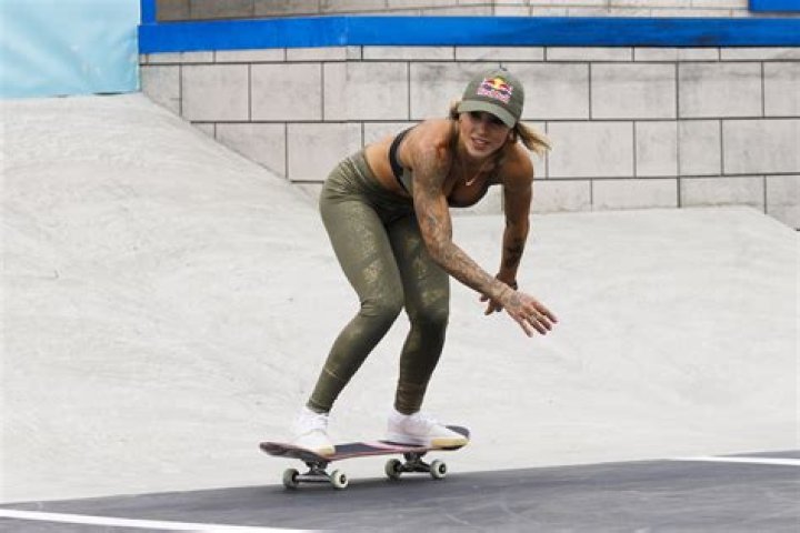 Leticia Bufoni Bikini Pictures On Instagram – Who Is Skateboarder Bufoni?