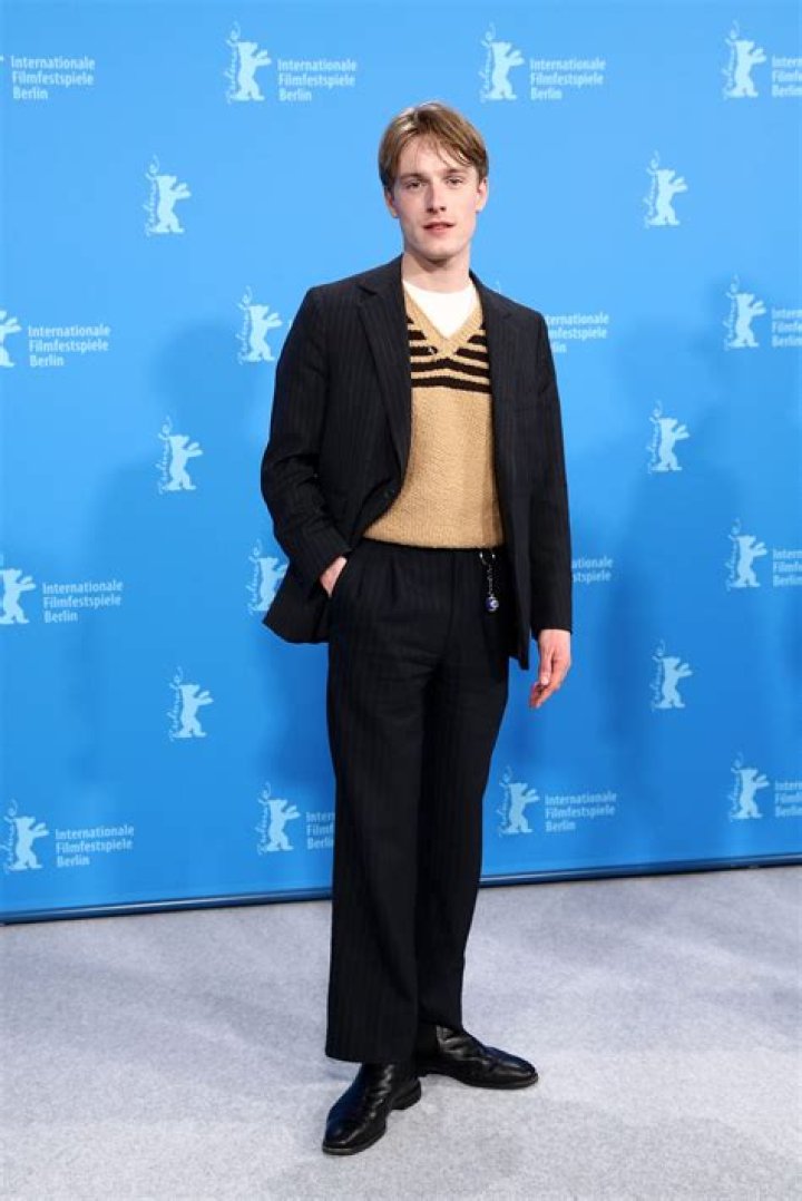 Louis Hofmann Net Worth
