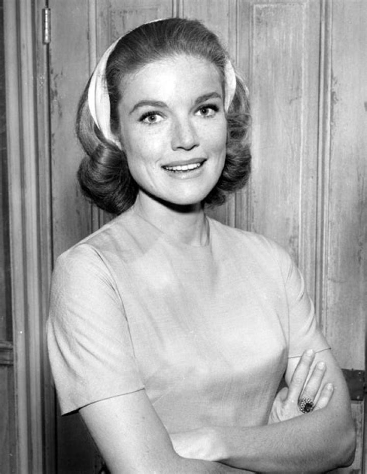 Pippa Scott
