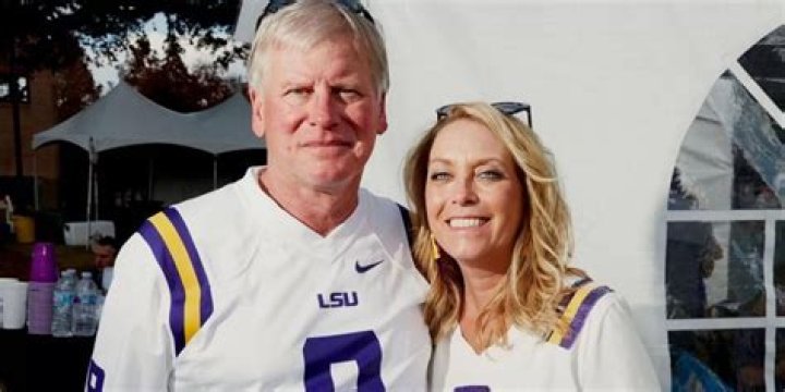 Robin Burrows Net Worth