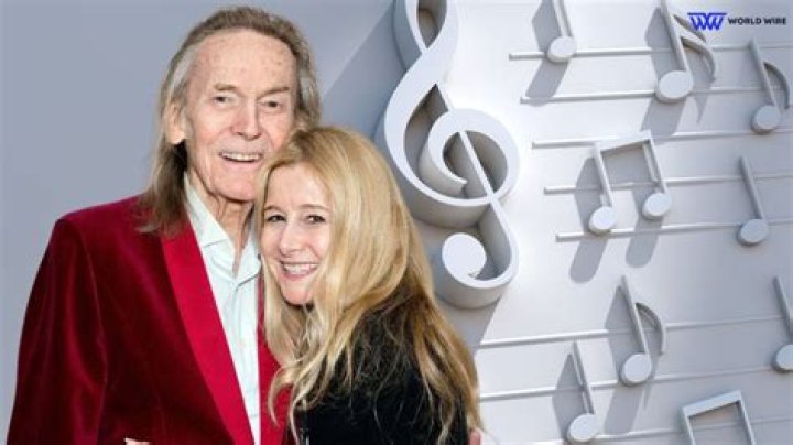 Stephanie Quayle Wiki, Bio, Age, Height, Married, Songs and Net Worth