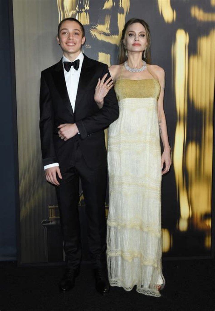 What Is Knox Leon Jolie-Pitt Gender? Is The Son Of Angelina Jolie A Girl?